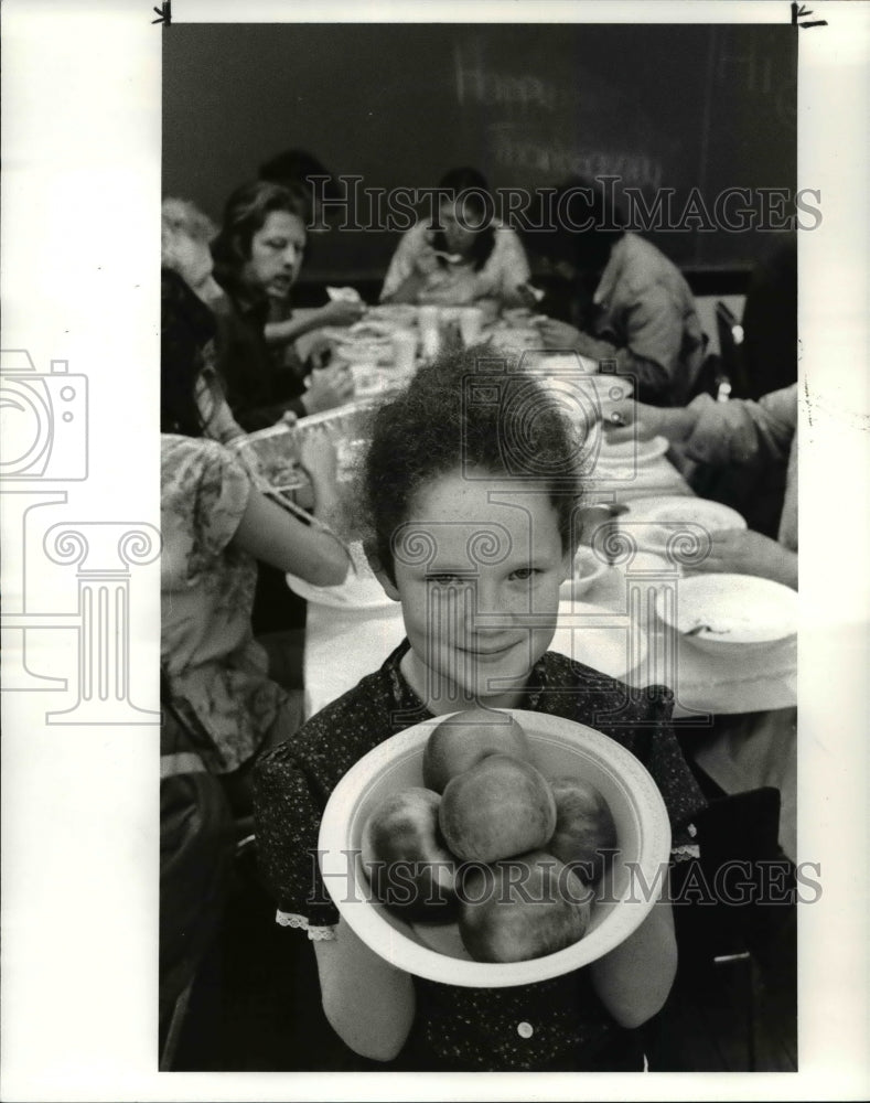 1985, Turkey Dinners at St. Augustine&#39;s Church. - cvb08405 - Historic Images
