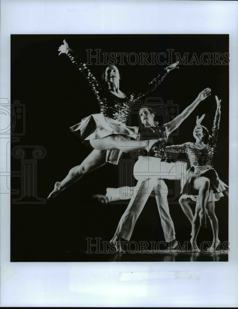 1997 Press Photo Mark Morris Dance Group. - cvb08427 - Historic Images