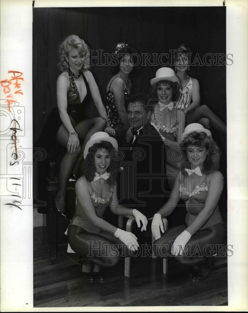 1986, Shirley Morgendtern Dance Troupe. - cvb08456 - Historic Images