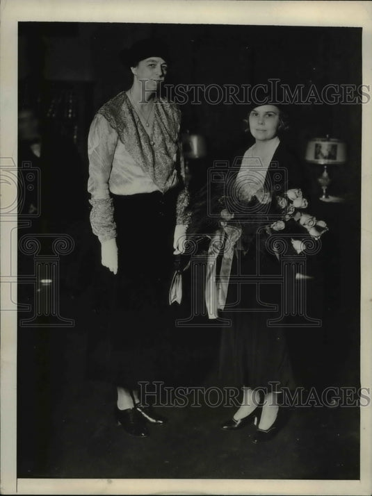 1932, Ace "Sobsister" Rewarded - cvb08482 - Historic Images