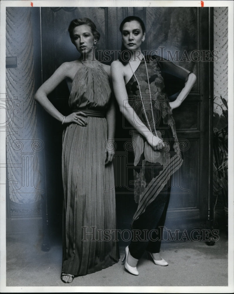 1981, Spring Summer 1981, Fashion - cvb08664 - Historic Images