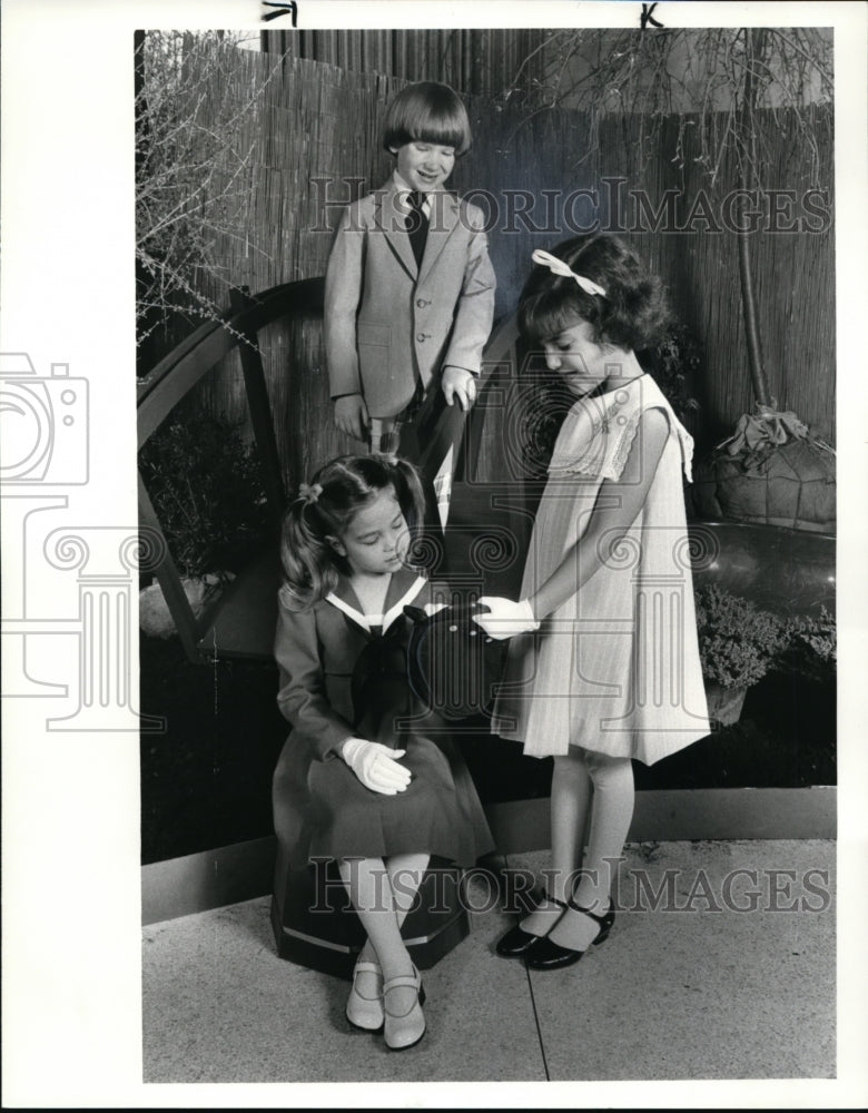 1982 Press Photo Childrens fashion at Cleveland Garden Center - cvb08738 - Historic Images