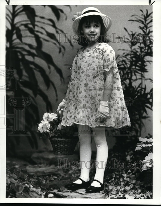 1983 Press Photo Children's 1983 Easter Fashions at Beck Center in Lakewood - Historic Images