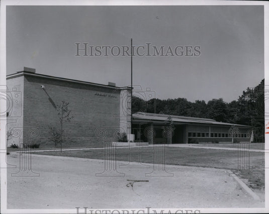 1954, Normandy School, Scene of the Dr Sheppard inquest trial - Historic Images