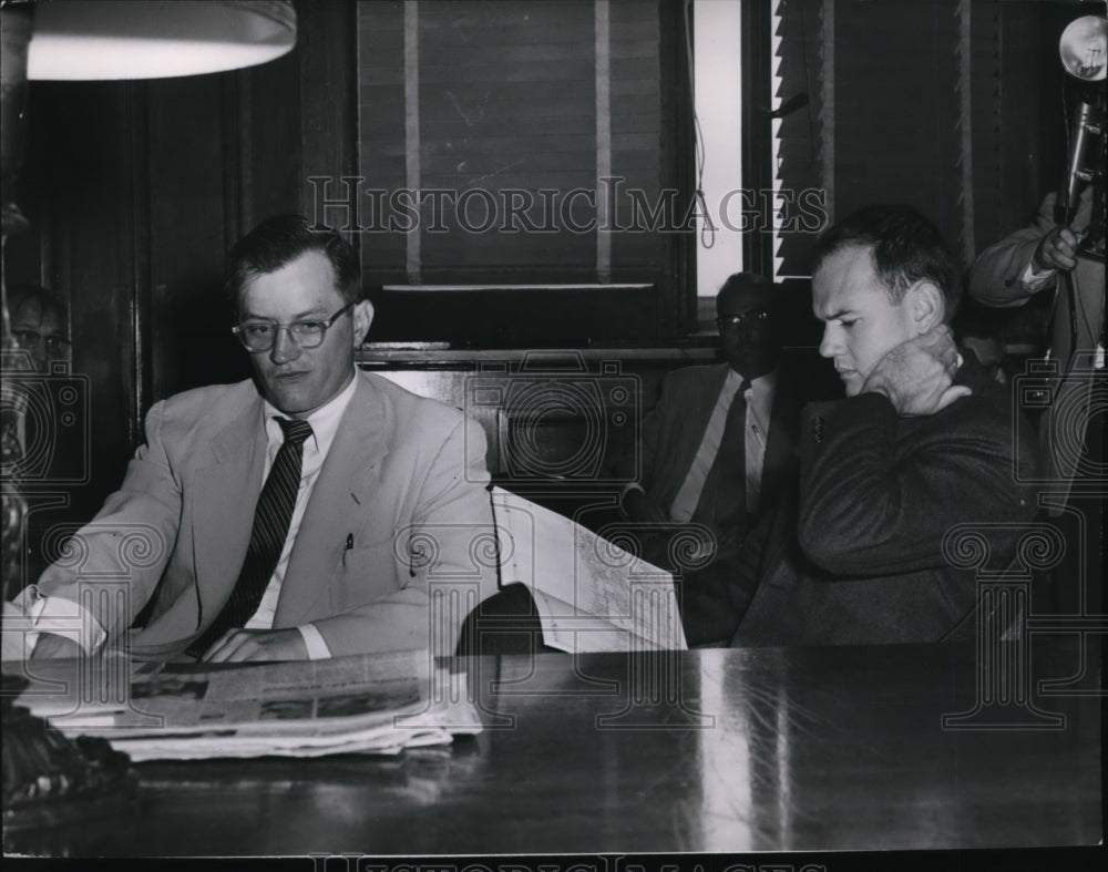 1954 Press Photo Dr Samuel H Sheppard &amp; Mr J Corrigan - cvb08895 - Historic Images