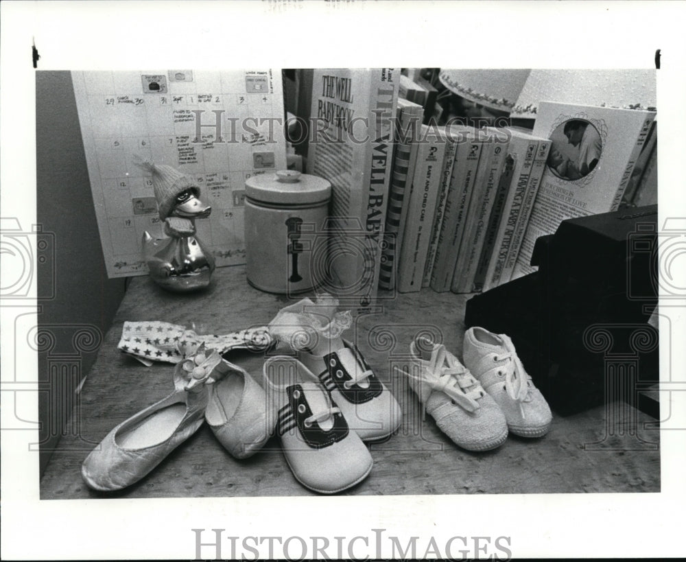 1982, Children&#39;s shoes. - cvb08952 - Historic Images