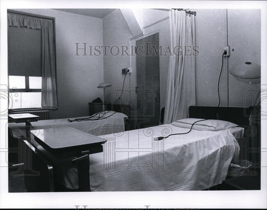 1967 Youngstown Hospital-nurse's strike-Historic Images