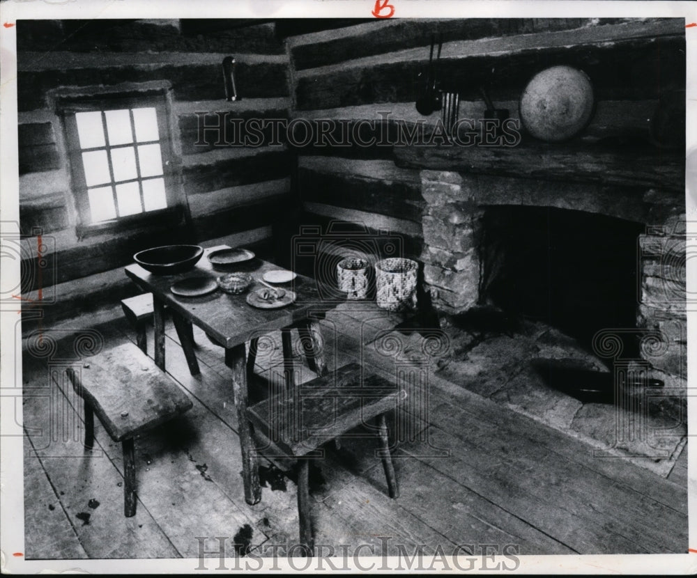 1971 Press Photo Single ministers cabin-Schoenbrunn Ohio - cvb09239 - Historic Images