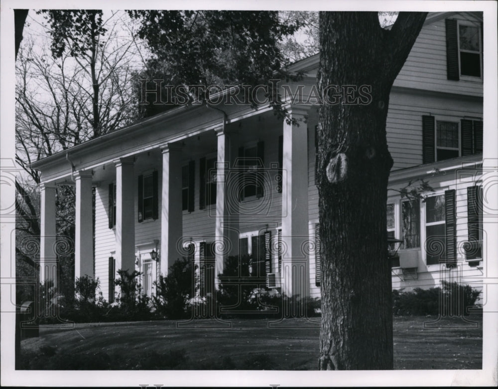 1962 Lutz Tavern-Painesville Ohio-Historic Images