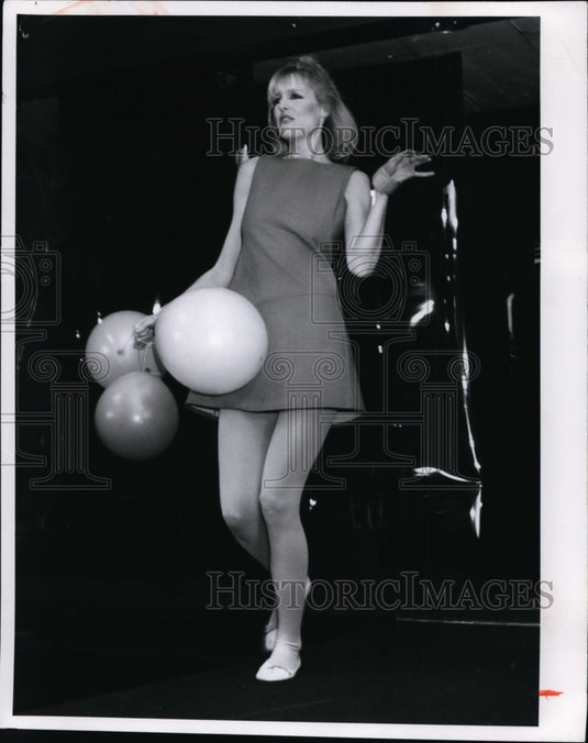 1981 Press Photo Lollipop-colored mini dresses fashion design in California - Historic Images