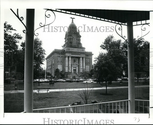 1989 Press Photo The Lake County Courthouse, built in 1840 - cvb09393 - Historic Images