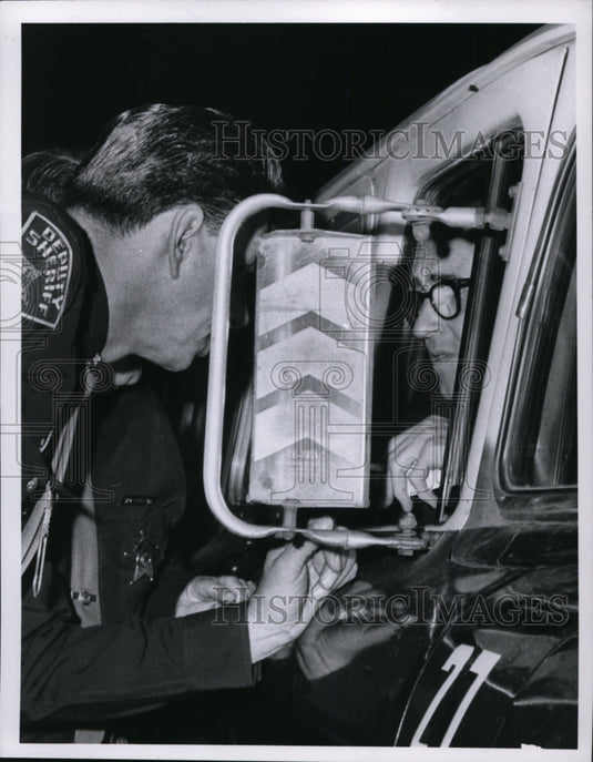 1966, Bailiff with Jury (glasses) talks to Deputy - cvb09541 - Historic Images