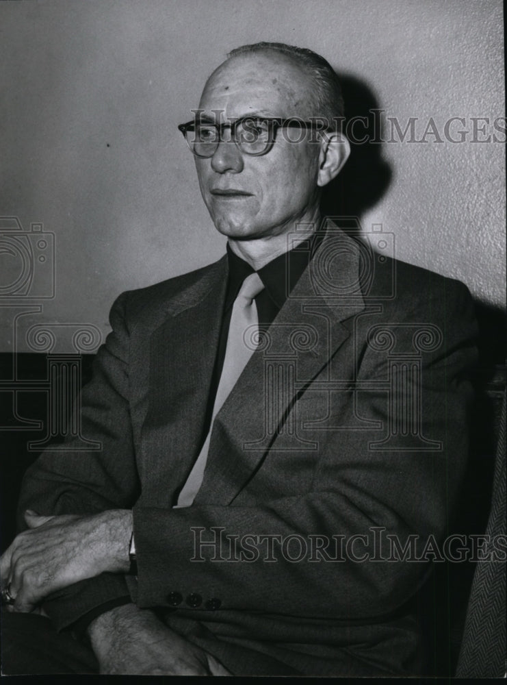 1954, Lawrence Carman - cvb09550 - Historic Images