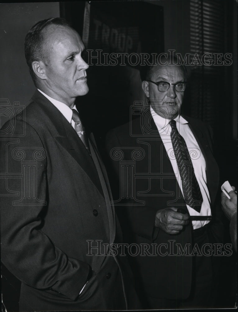 1954 Press Photo Dr. Hoversterm and Chief Story - cvb09584 - Historic Images