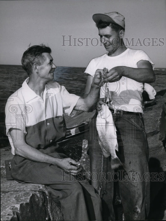 1954 Press Photo Paul Whitmer and Joseph Tronti-Sheppard murder case witnesses - Historic Images