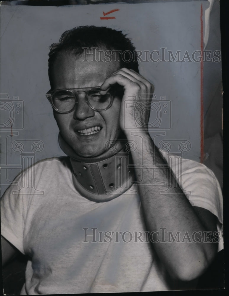 1954 Press Photo Dr. Samuel H. Sheppard immediately after his hearing in Bay-Historic Images