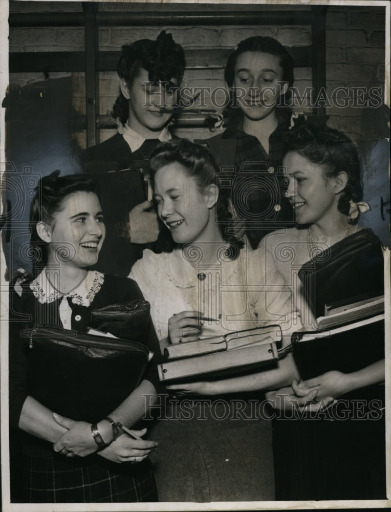 1941 Press Photo Euclid Central High School-students in pigtail-hair - cvb09695 - Historic Images