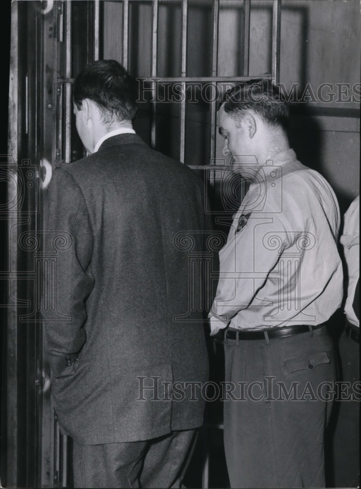 1954 Press Photo Dr. Sam Sheppard, Deputy Sheriff James Kilroy - cvb09777 - Historic Images