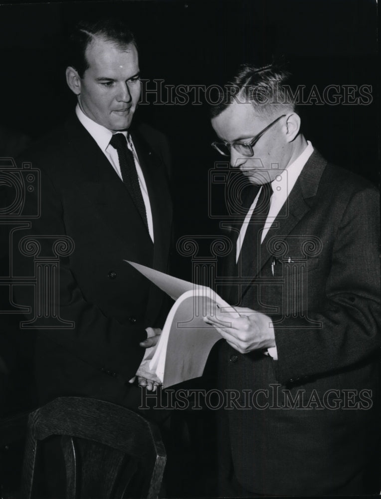 1954 Press Photo Dr. Sam Sheppard and Attorney Corrigan - cvb09781 - Historic Images