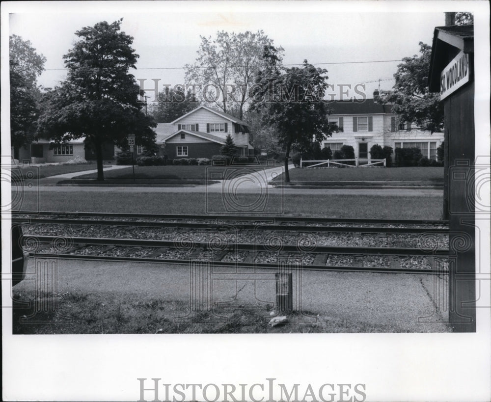 1974 Press Photo Shaker Heights, Shaler Rapid Station at S. Woodland - cvb09988 - Historic Images