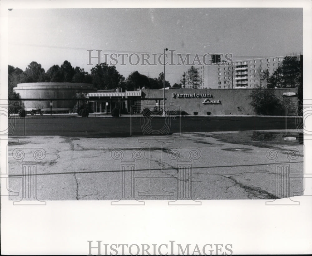 1972, Parmatown Lanes, Day Drive, Parma, Ohio - cvb10075 - Historic Images