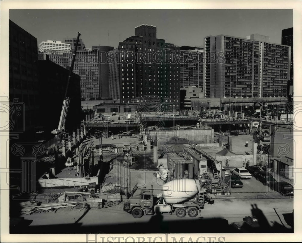 1987 Press Photo Playhouse Square Center, 750-car parking garage construction - Historic Images