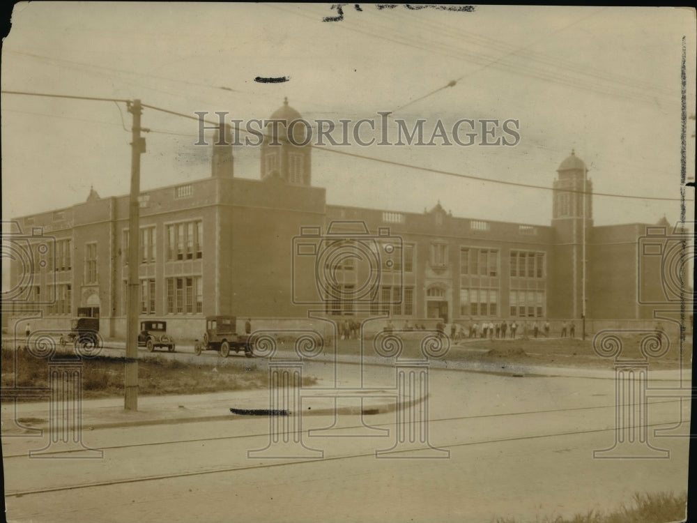 1924, New Henry W Longlow School, E 140th street and Marley Avenue NE - Historic Images