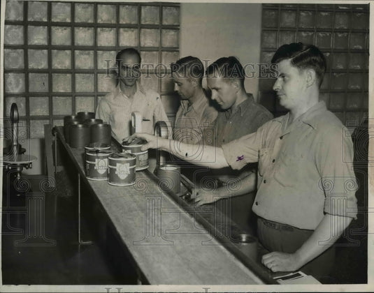 1945 United States veterans-Reserve Tobacco Corporation - Historic Images