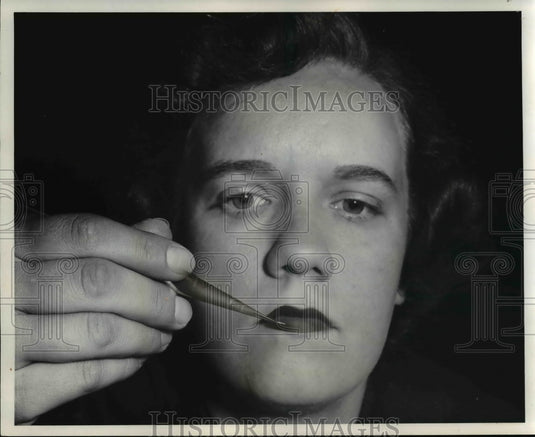 1960, Cleveland's Wilrite Products, Inc, world's smallest resistor. - Historic Images