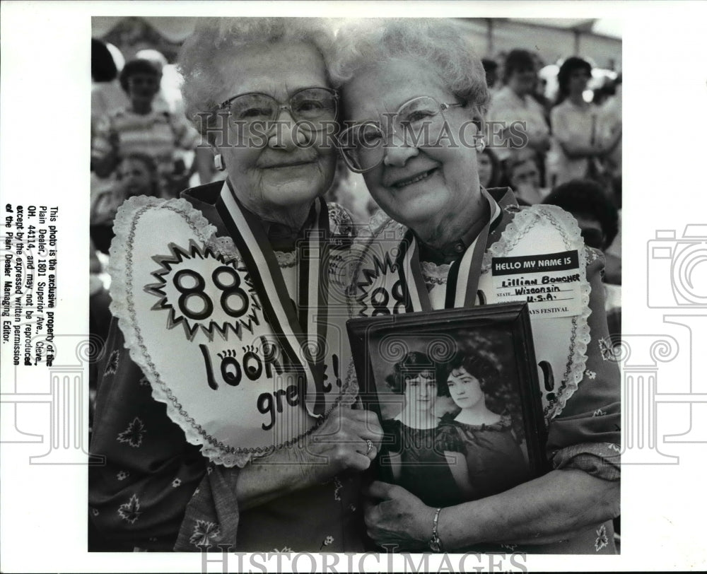 1988 Press Photo Twins. - cvb10586 - Historic Images