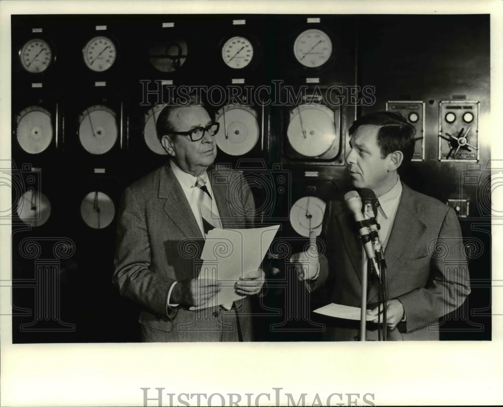 1981 Press Photo James A. Rhodes by Voinovich - cvb10675 - Historic Images