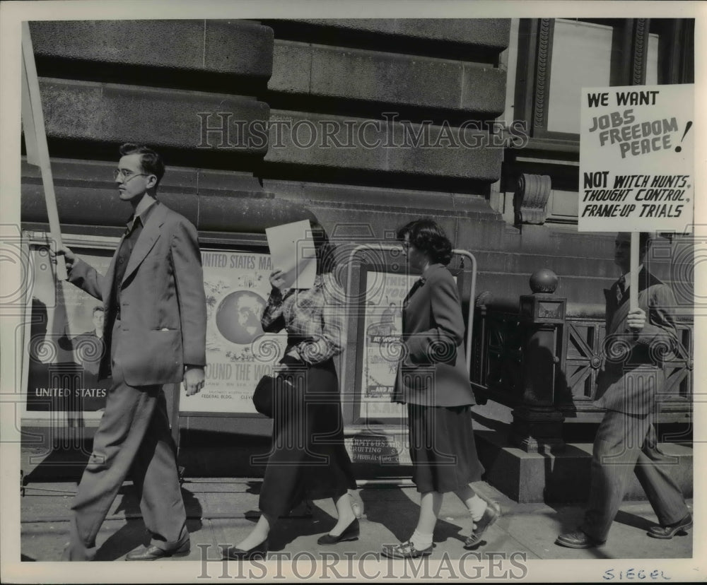 Press Photo Cleveland-Demonstrations-Communist - cvb10809 - Historic Images