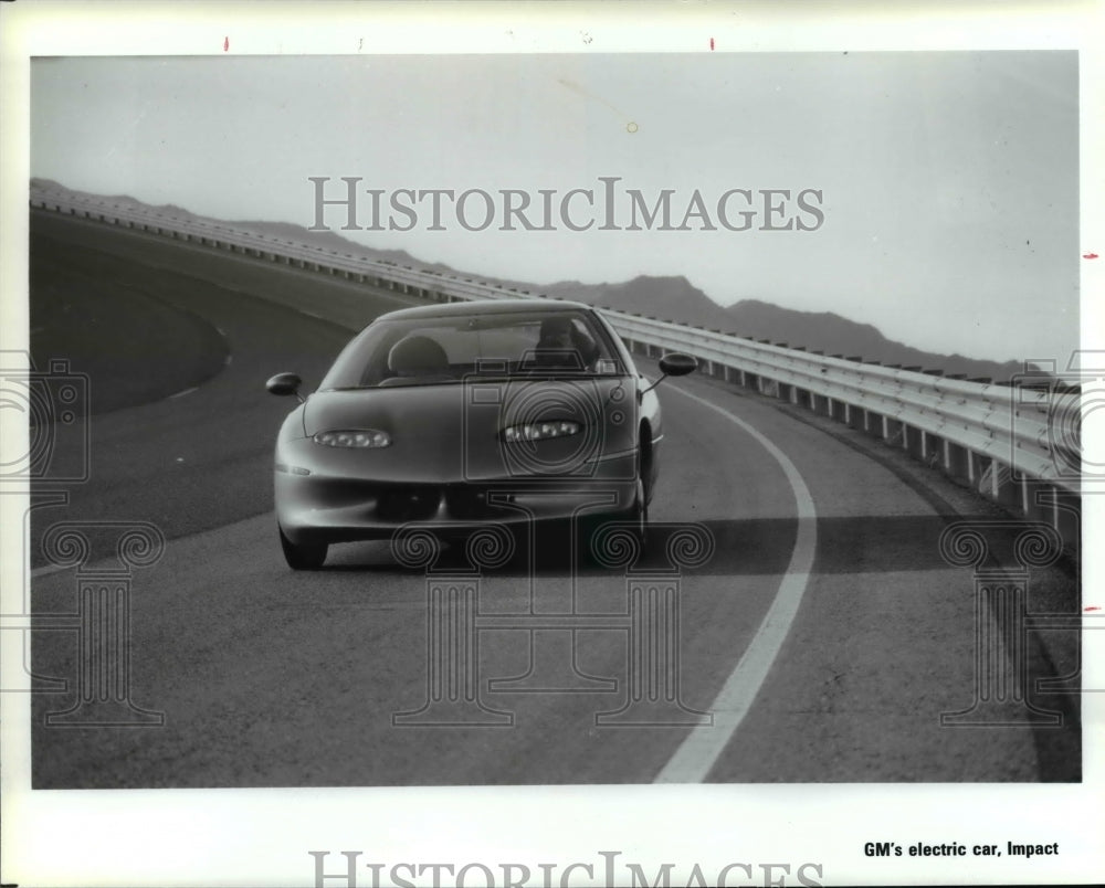 1992 Press Photo General Motor&#39;s Electric Car, Impact - cvb10836 - Historic Images