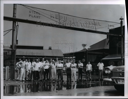 1959 Press Photo Republic Steel strike-Cleveland Ohio - cvb11082 - Historic Images
