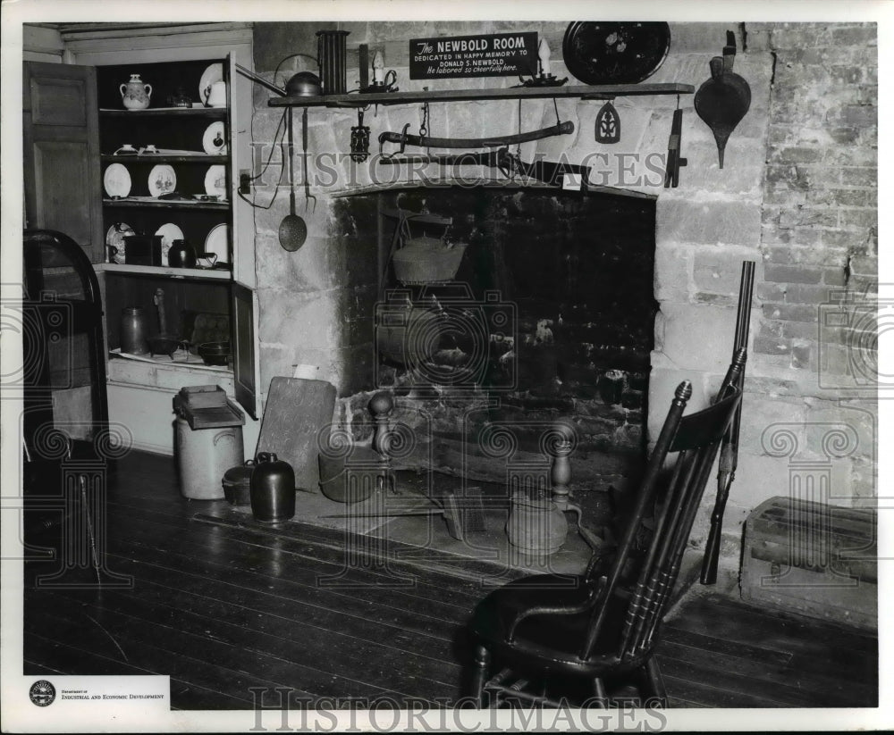 Press Photo Fireplace at River Museum, Wellsville, Ohio - cvb11233 - Historic Images