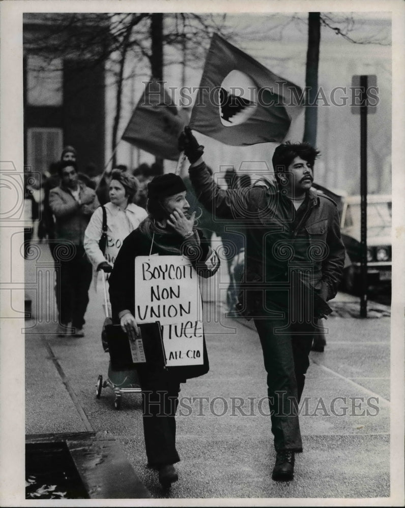 1970 Picketing of Daw Chemical Co.-Historic Images