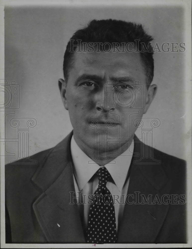 1946 Press Photo Charles A. Vanik former Councilman &amp; Board of Education - Historic Images