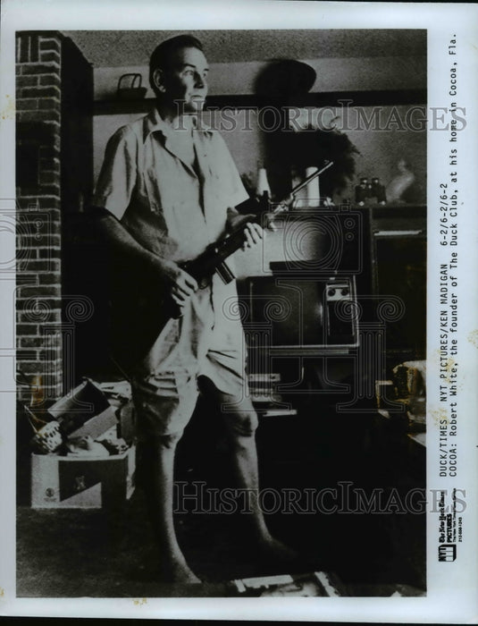 1986 Press Photo Robert White, the founder of The Duck Club - cvb11419 - Historic Images