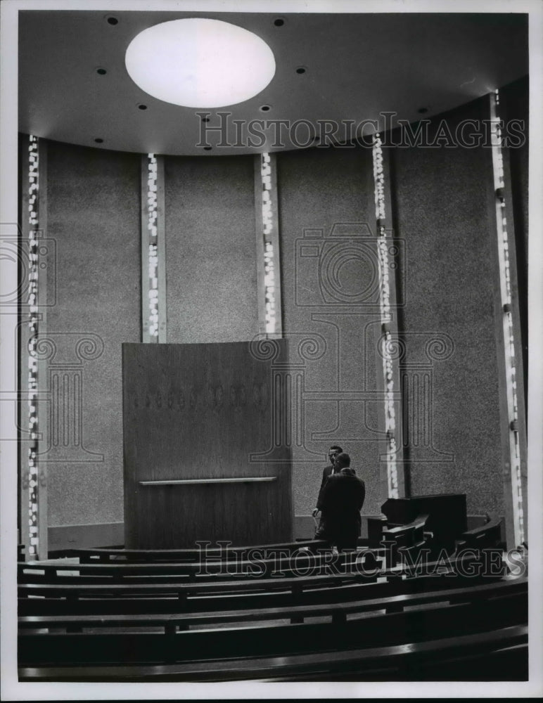 1963 Press Photo Religious and Secure - cvb11447 - Historic Images