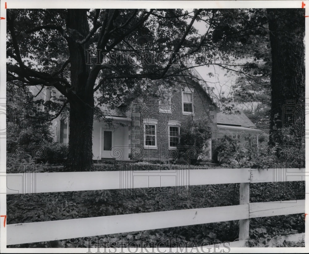 1970, Home of Charles Broadley, 411 Garfield Rd, Aurora, Ohio - Historic Images