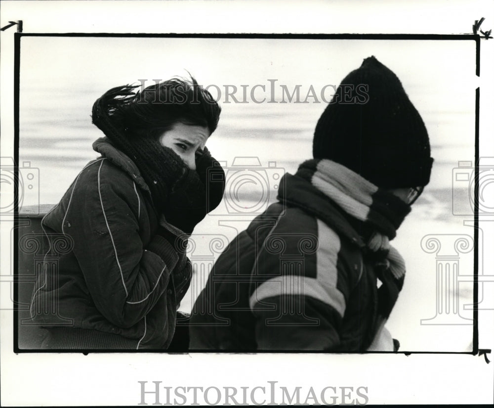 1984 Press Photo Demetra Kalivas-USCGC Neah Bay-Lake Erie cold weather - Historic Images