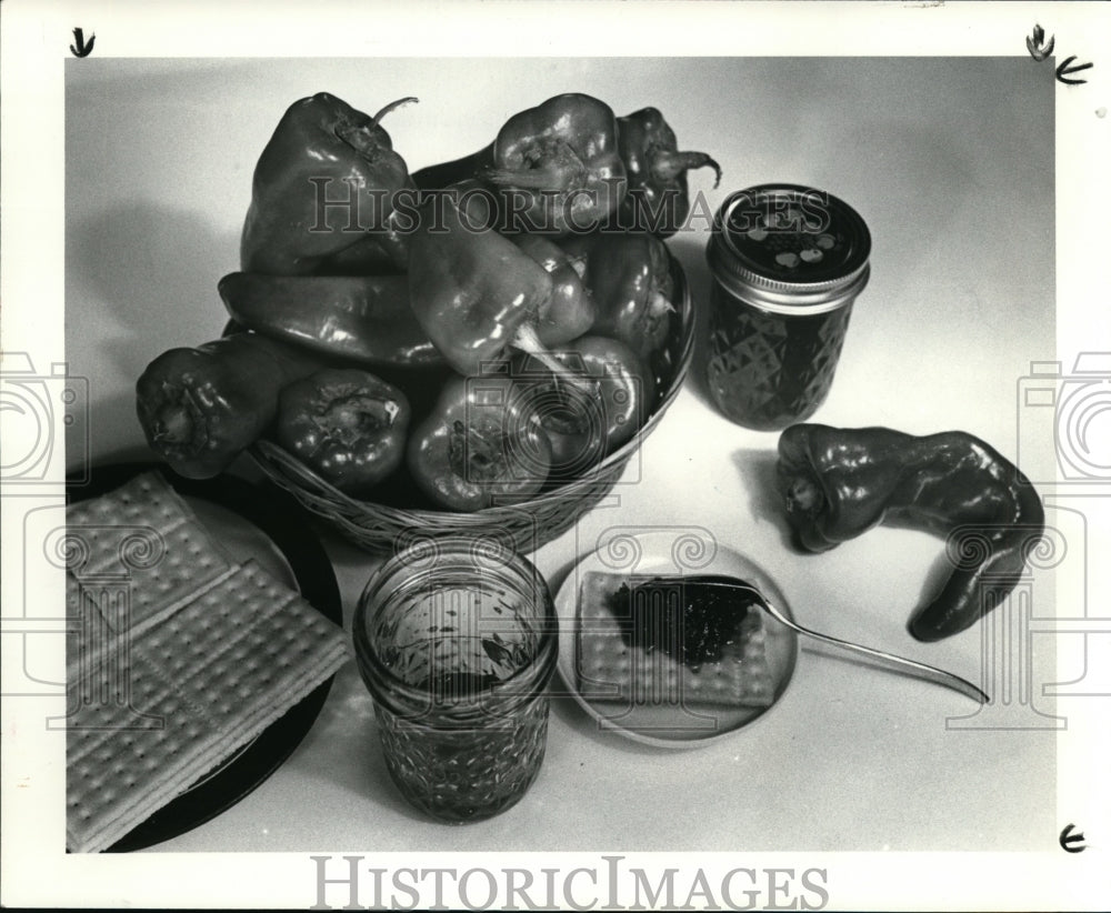 1985 Press Photo Hot pepper preserves - cvb11772 - Historic Images