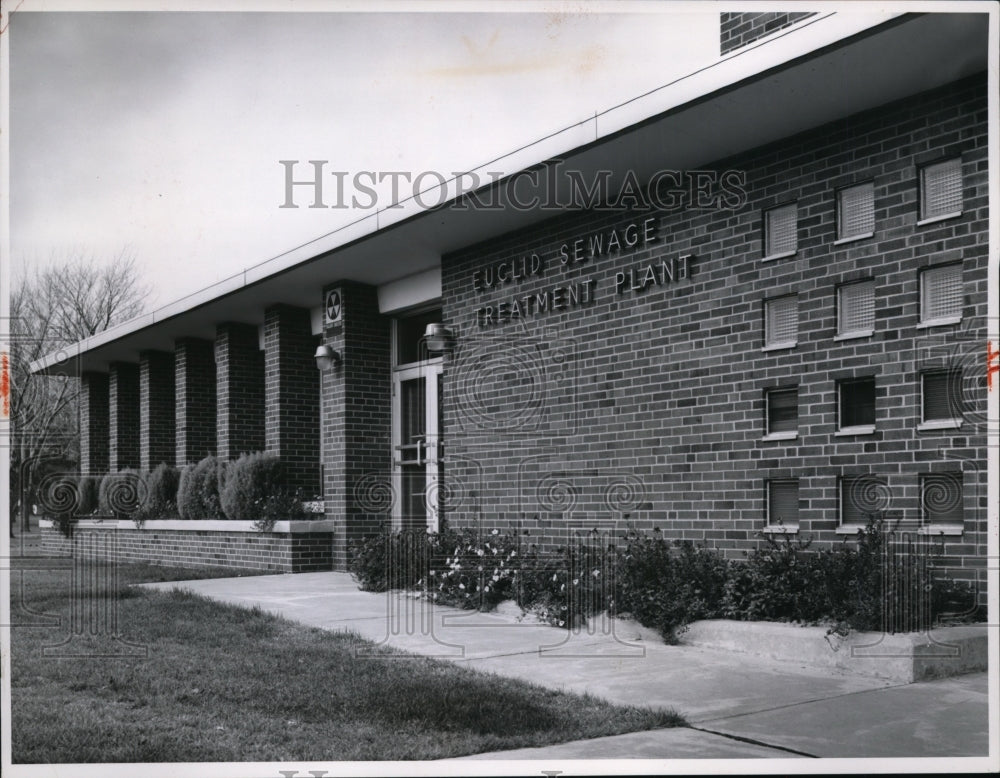 1963 Press Photo Euclid Sewage Treatment Plant, Euclid, Ohio. - cvb11878-Historic Images