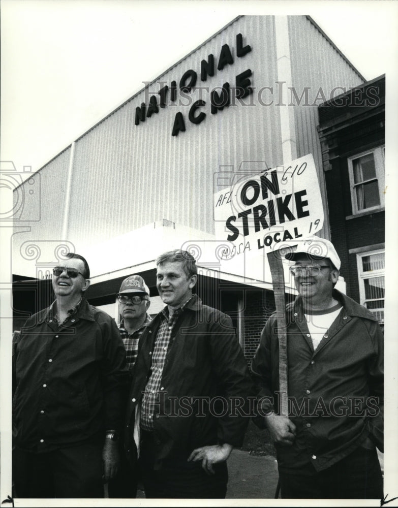 1986 Press Photo MESA Pickets at the National ACME Plant - cvb12003 - Historic Images