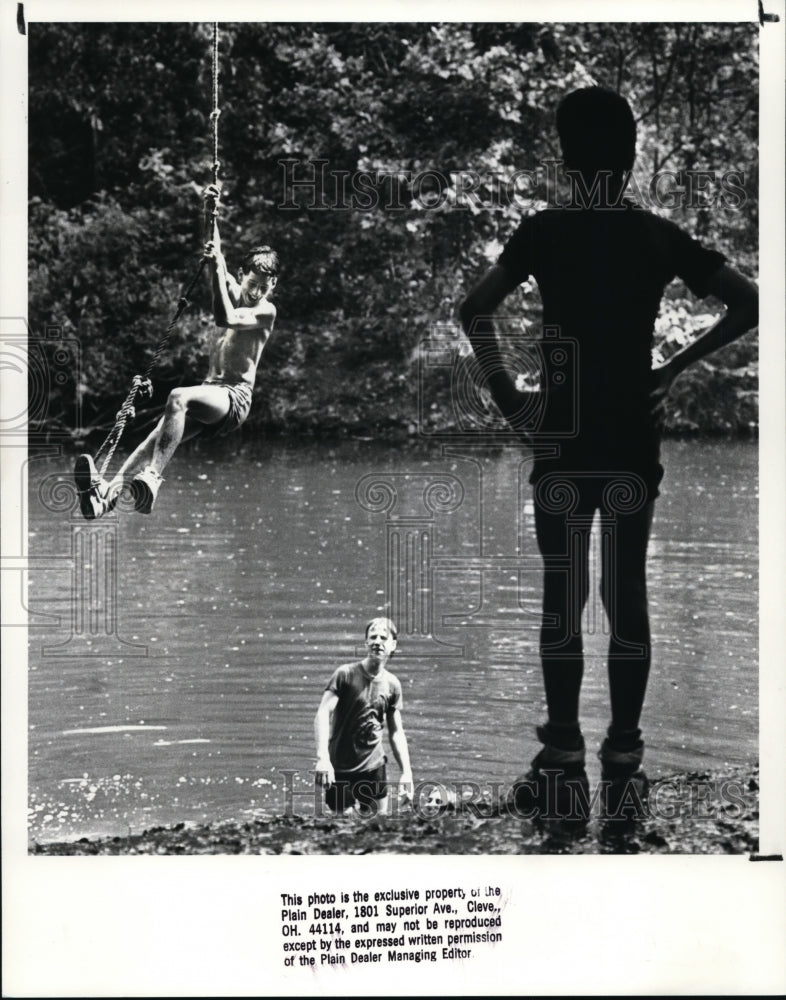 1988 Press Photo Hot Weather, in the Rocky River Reservation of Metroparks - Historic Images