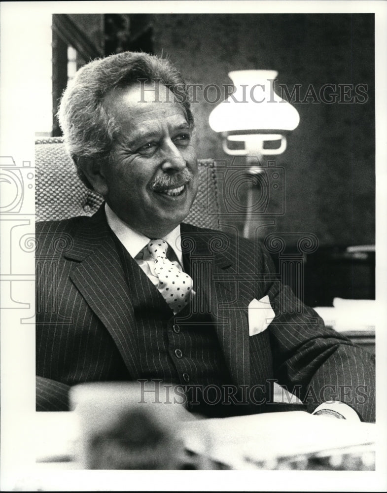 1983 Press Photo Edwin M. Roth, Chairman of Electronic Theater - cvb12343 - Historic Images