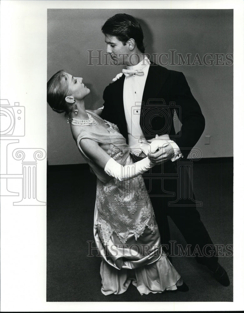 1989 Press Photo Autin West St. John and Ginger Thatcher-My Fair Lady-play - Historic Images