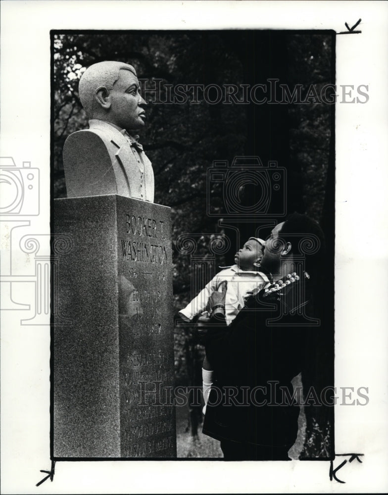 1983 Press Photo Booker T. Washington, Monument dedication at Cultural Garden - Historic Images