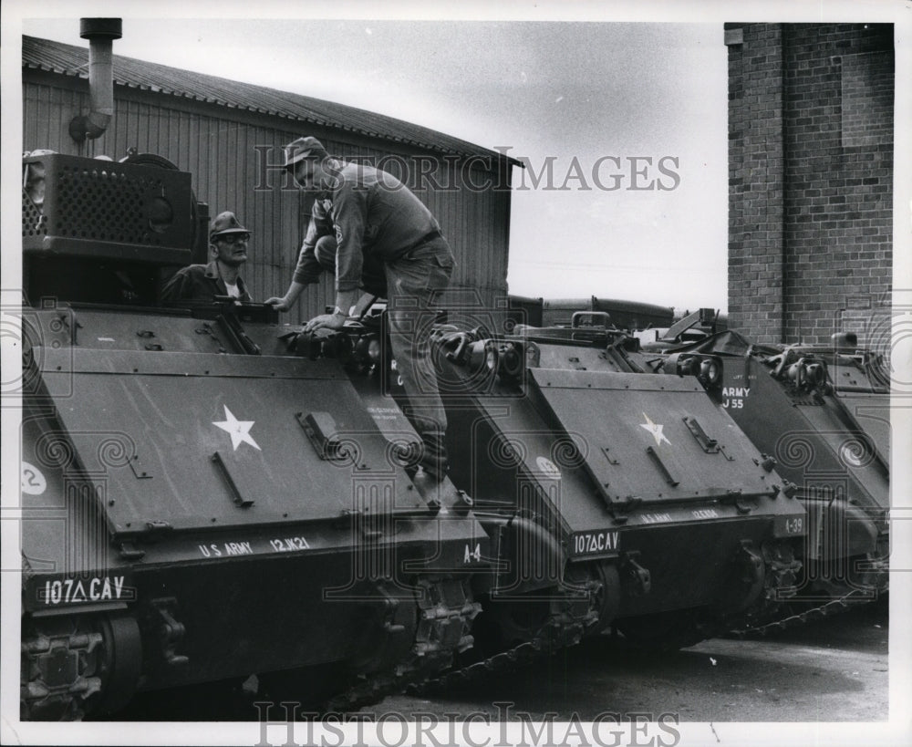 1970 Press Photo National Guard ready for patrol - cvb12711 - Historic Images