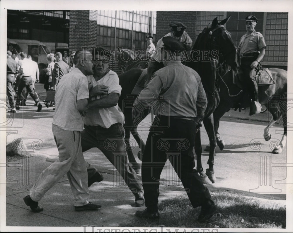 1964 Violence on the Aver Register plant strike-Historic Images